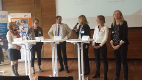 Im Interview: Dr. Föcking, Dr. Filipzik, Dr. Kahlenberg, Susanne Sabisch-Schellhas, Hanna Schüßler und Maylin Kesper (v. links)